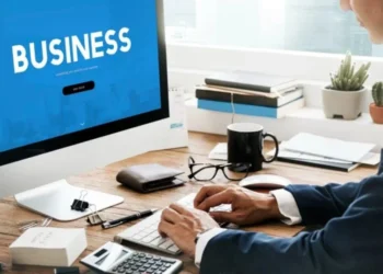 How do business evaluation services shape business decisions?