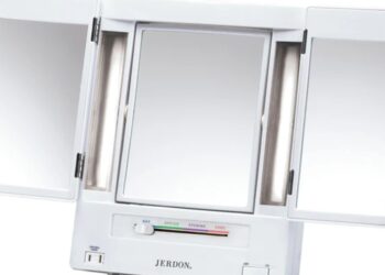 Why People Are Replacing Standard Mirrors With Smarter Vanity Setups