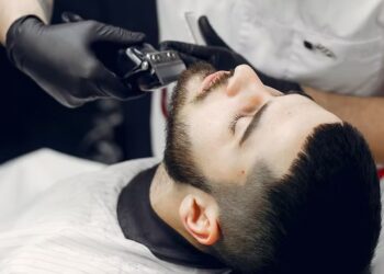 Why Simpler Haircuts Are Winning Back Attention